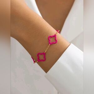 Aesthetic Elegant Pink Clover Bracelet/ Gold Accent Fashion Jewelry